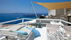 apartments Santorini with veranda and view to caldera